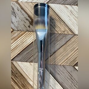 IT Cosmetics Heavenly Luxe Makeup Brush